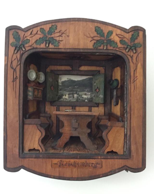 טליה טוקטלי - פרט מתוך מיצב