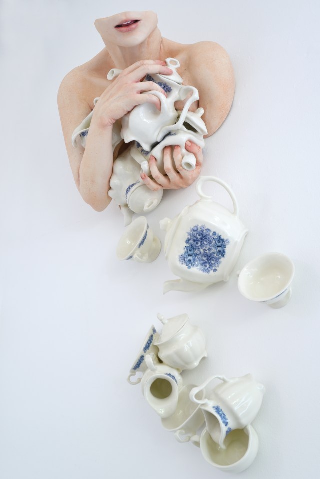 Hollowed Lady squeezing a kettles #3 02.jpg