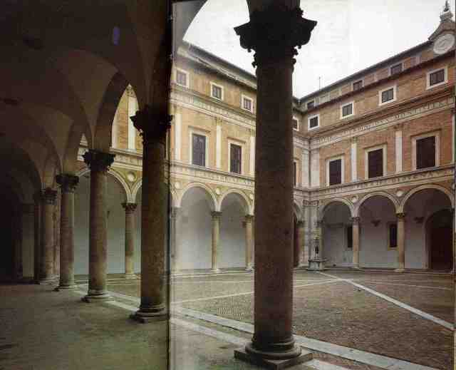 הקורטילה ד'הונורה, פלצו דוקלה